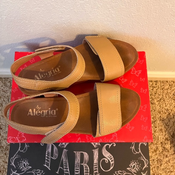Alegria Women's Tan Wedge Sandals - Picture 3 of 3
